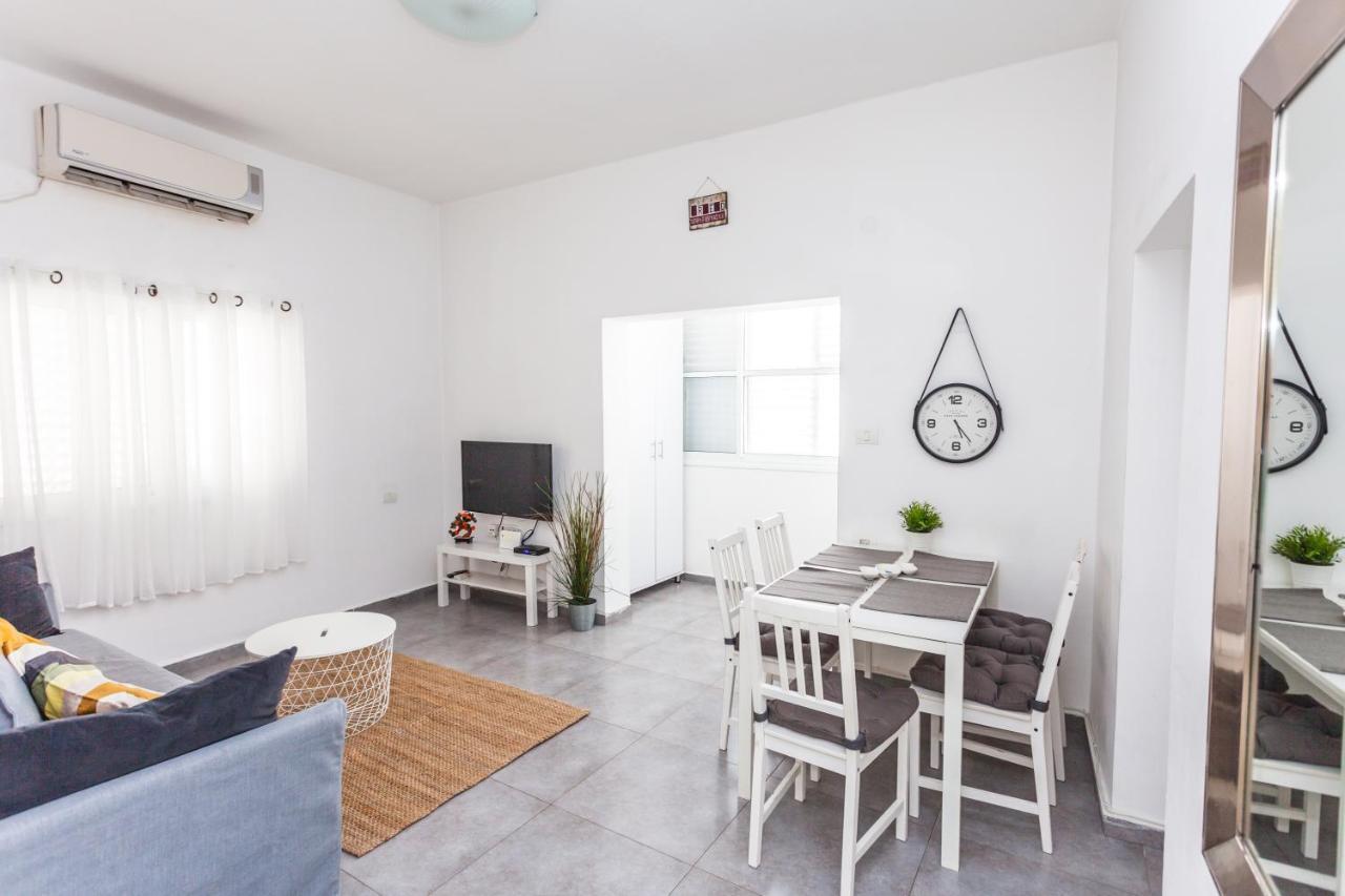 Lovely Apartment Close To The Beach Тель-Авив Экстерьер фото